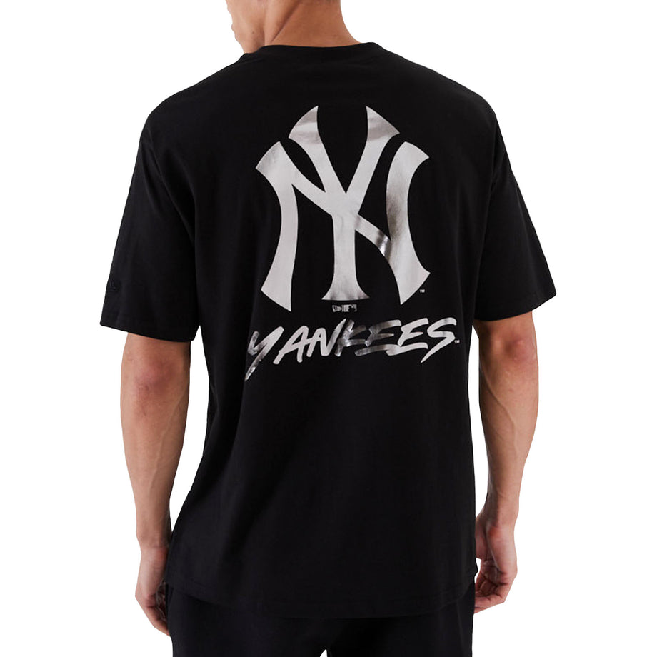 New Era Mens New York Yankees MLB Oversized Team Logo T-Shirt